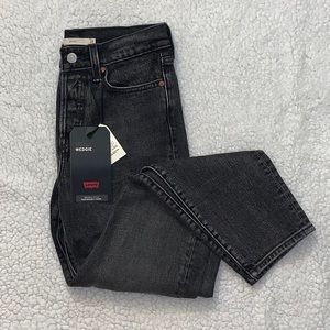 NWT Levi’s Wedgie Icon Jeans in Better Weatherhead size 25